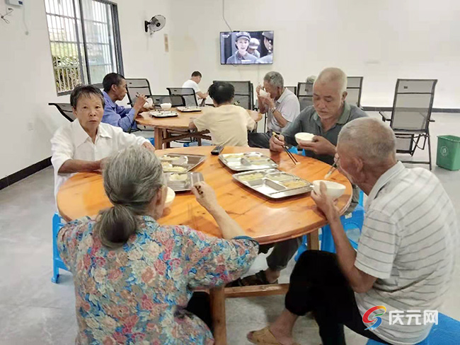 庆元张村乡这个村70岁以上老人享受“外卖式”配餐服务  